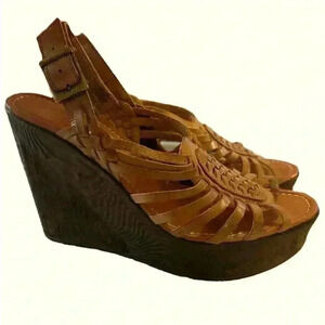 Very Volatile Los Angeles Brown Leather Huaraches Style Wedge Heel Sandals 10